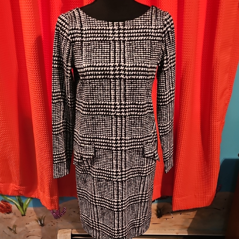 LOFT Black and White Long Sleeve Dress